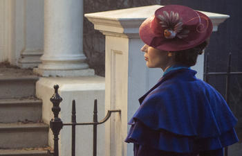 Une première image d'Emily Blunt dans le rôle de Mary Poppins